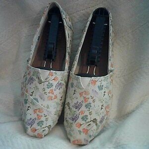 TOMS Wildflower Cream Alpargatas Size 8